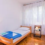 Apartament Pope *