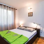 Pope Apartament *