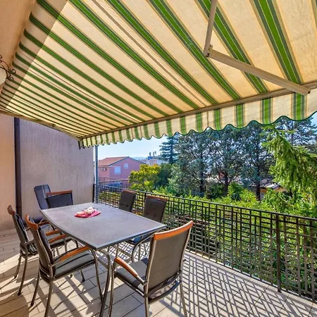 Апартаменты Pope